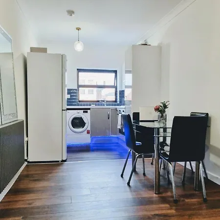 Beautiful Modern Apartment On Wick Lane London Exterior photo